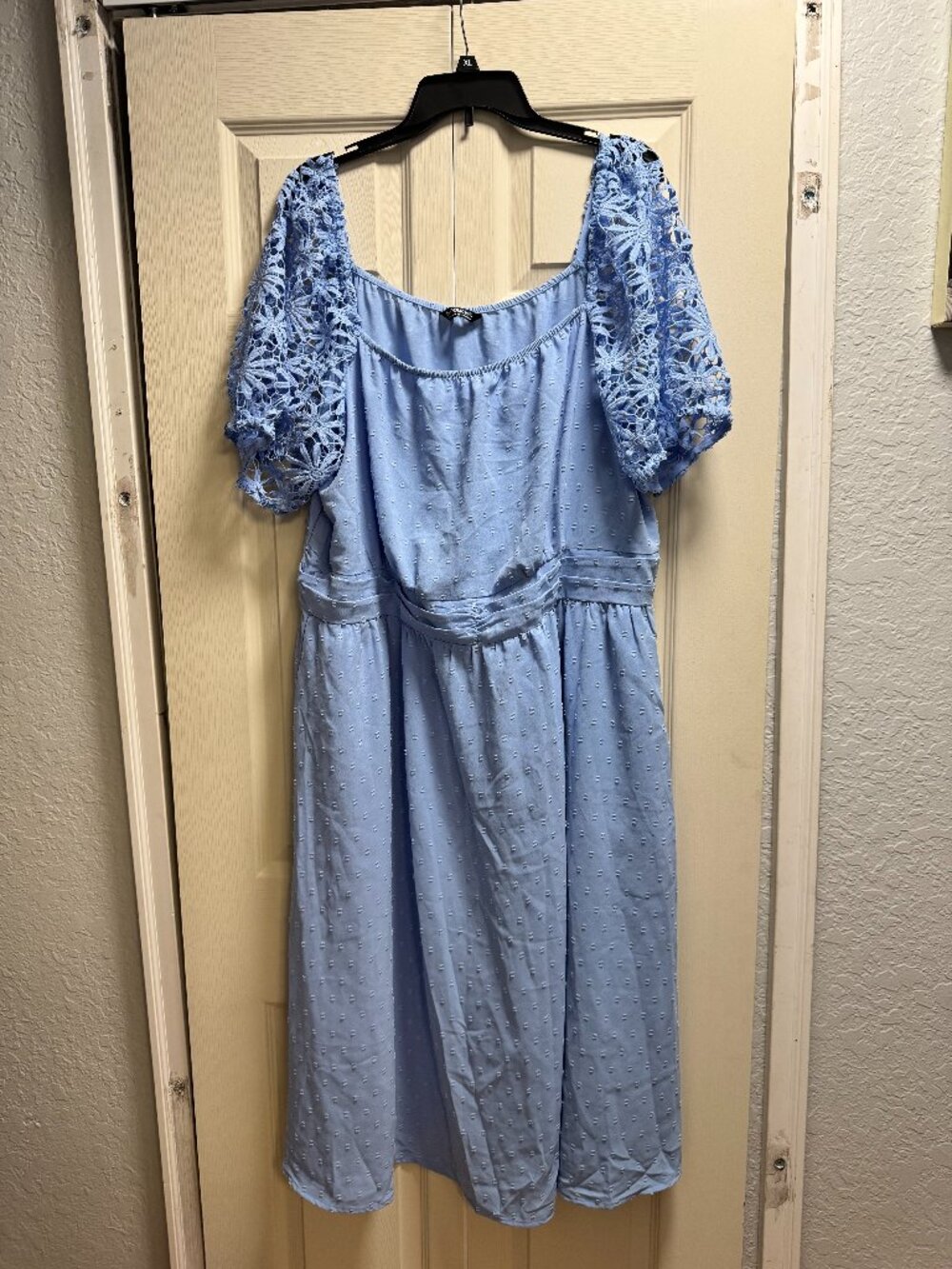Textured Lace Sleeve Stretchy Waist Midi Dress.